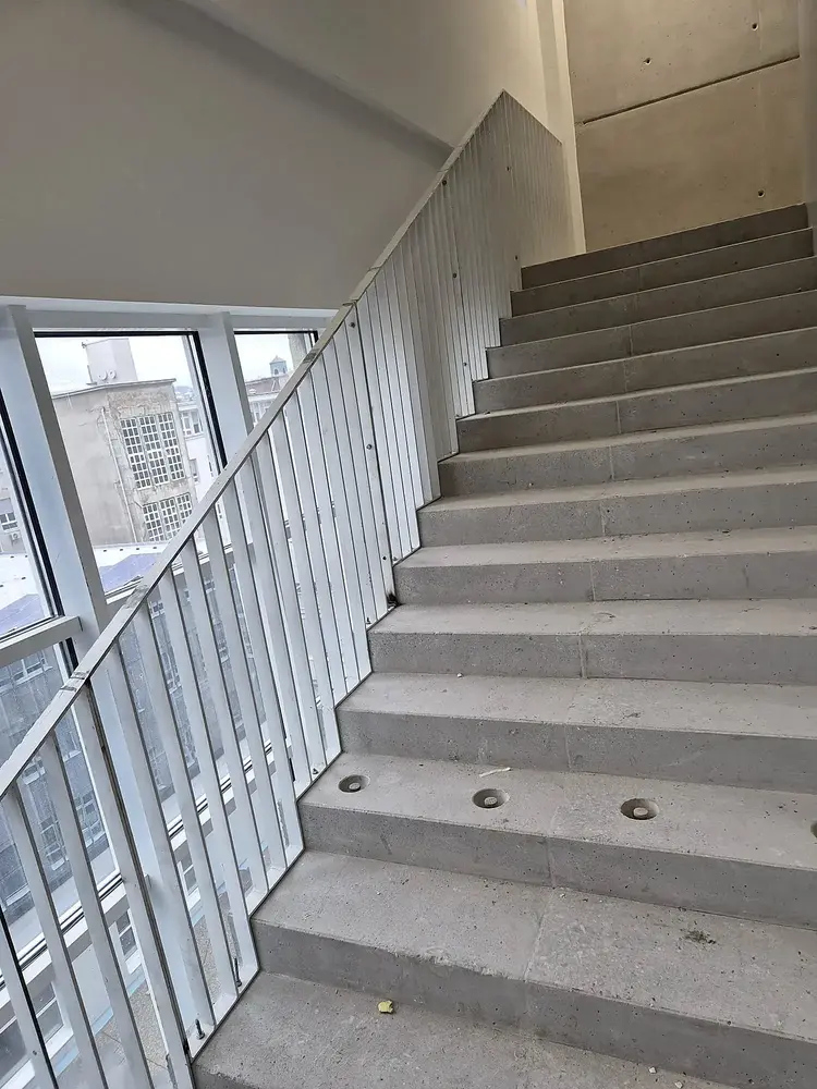 Stepenište s ogradom